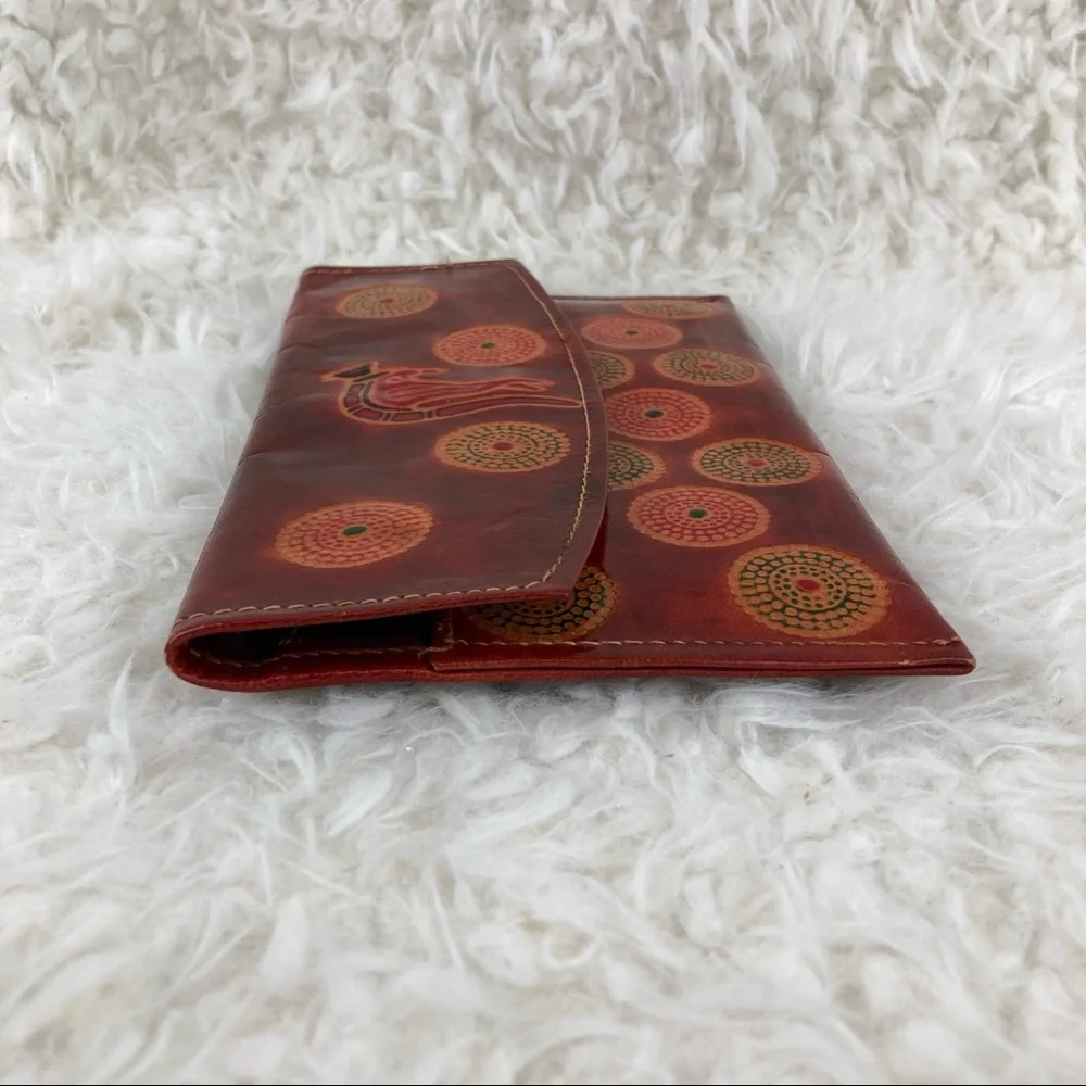 Hand Crafted Rustic Leather Wallet Embossed Kangaroo & Geo Print India